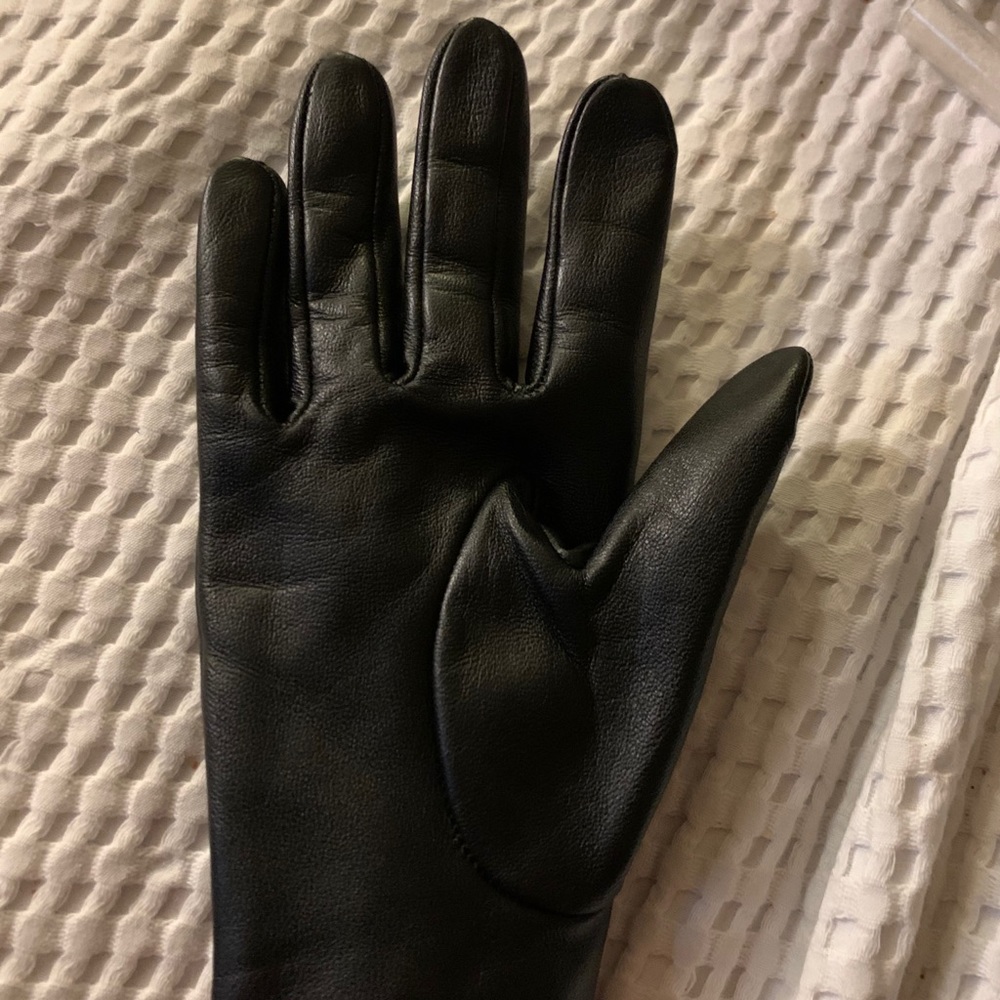 Real Leather Gloves - Picture 4 of 6